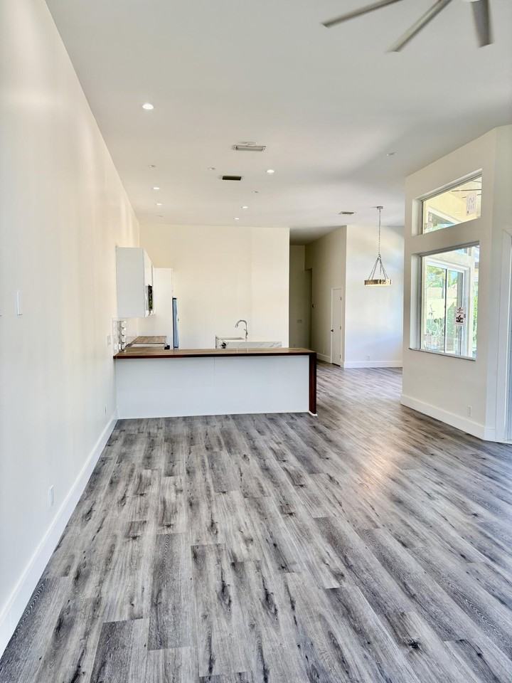 5865 Nw 125th Ave - Photo 2 of 27