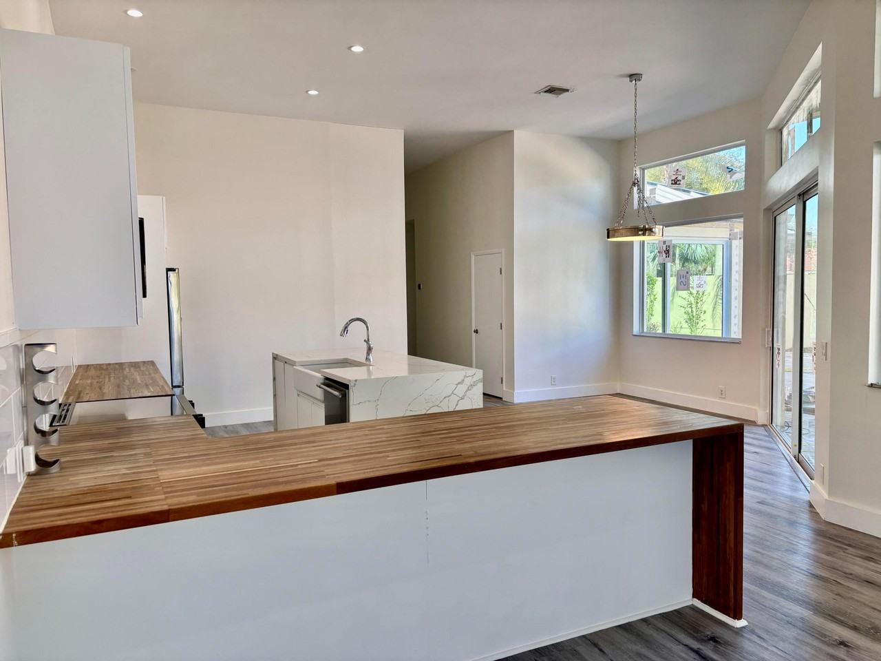 5865 Nw 125th Ave - Photo 5 of 27