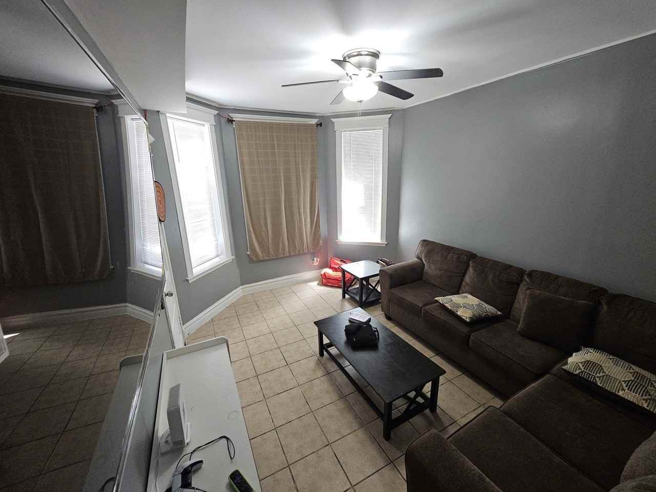 2532 S Albany Ave #1 - Photo 2 of 17