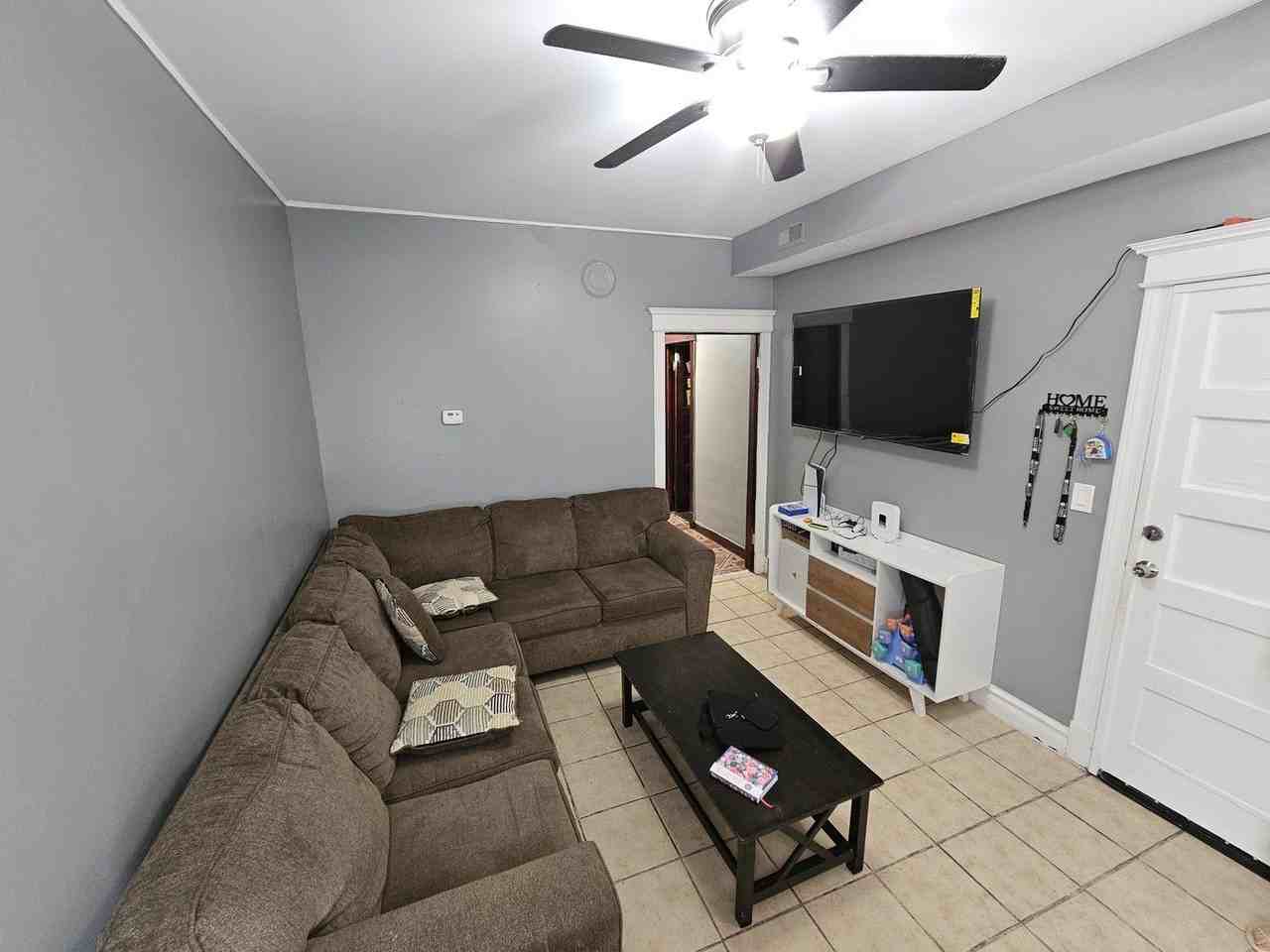 2532 S Albany Ave #1 - Photo 4 of 17