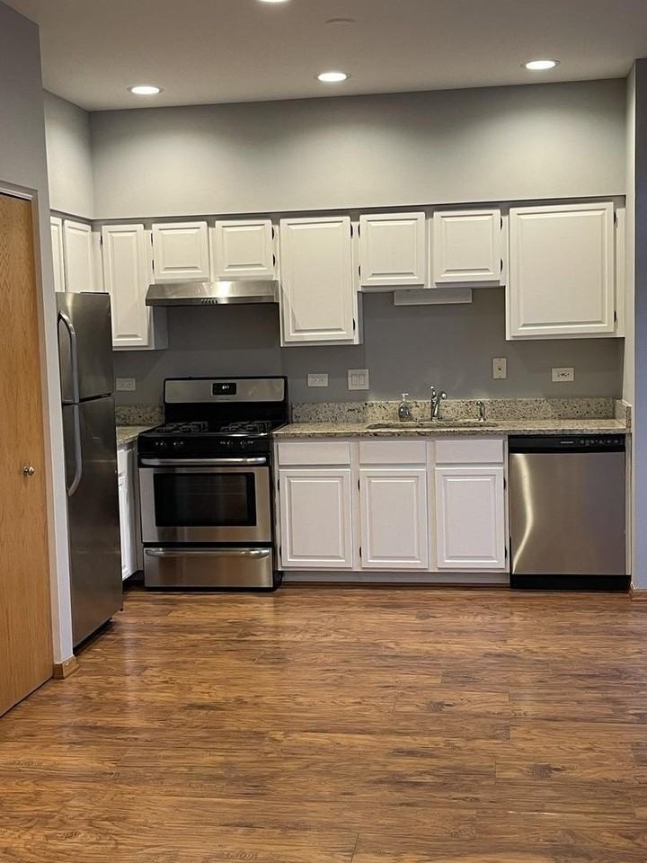 2554 Warm Springs Ln - Photo 3 of 10