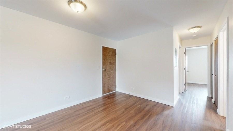 29W542 Country Ridge Dr #E - Photo 6 of 19