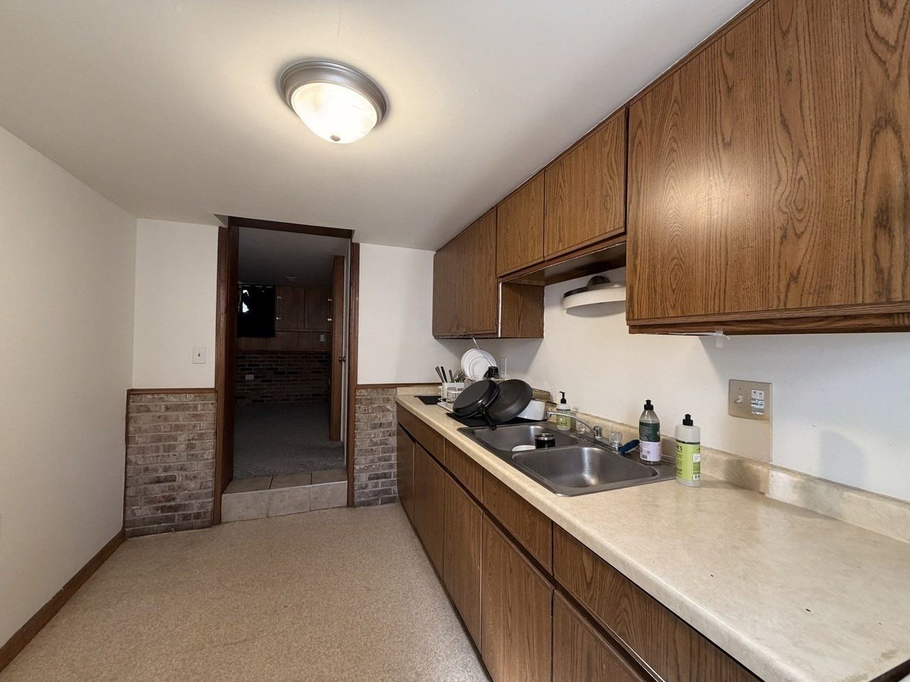 227 W Locust St #1 - Photo 6 of 9
