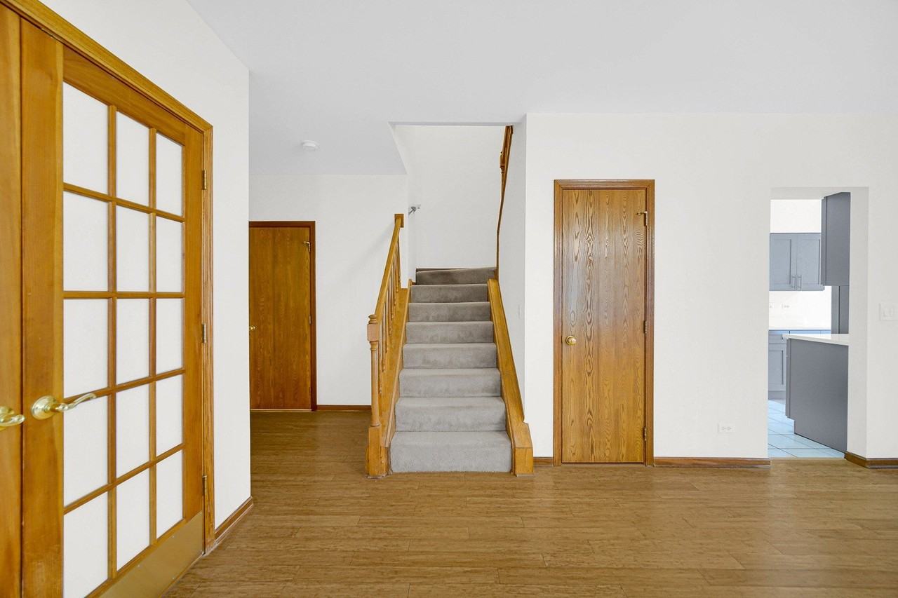 1214 S Parkside Dr - Photo 6 of 26
