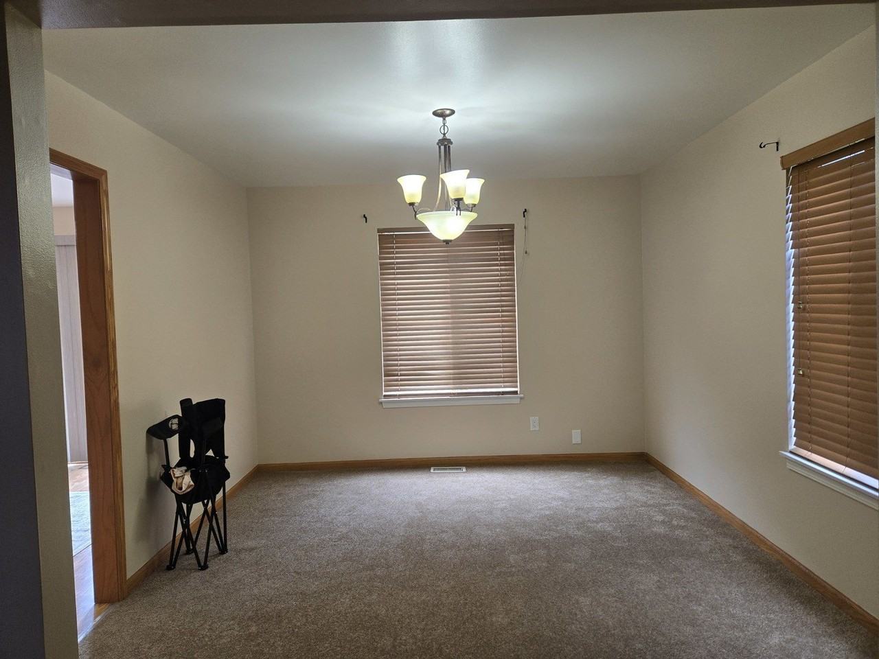 14204 S Lehigh Dr - Photo 5 of 46