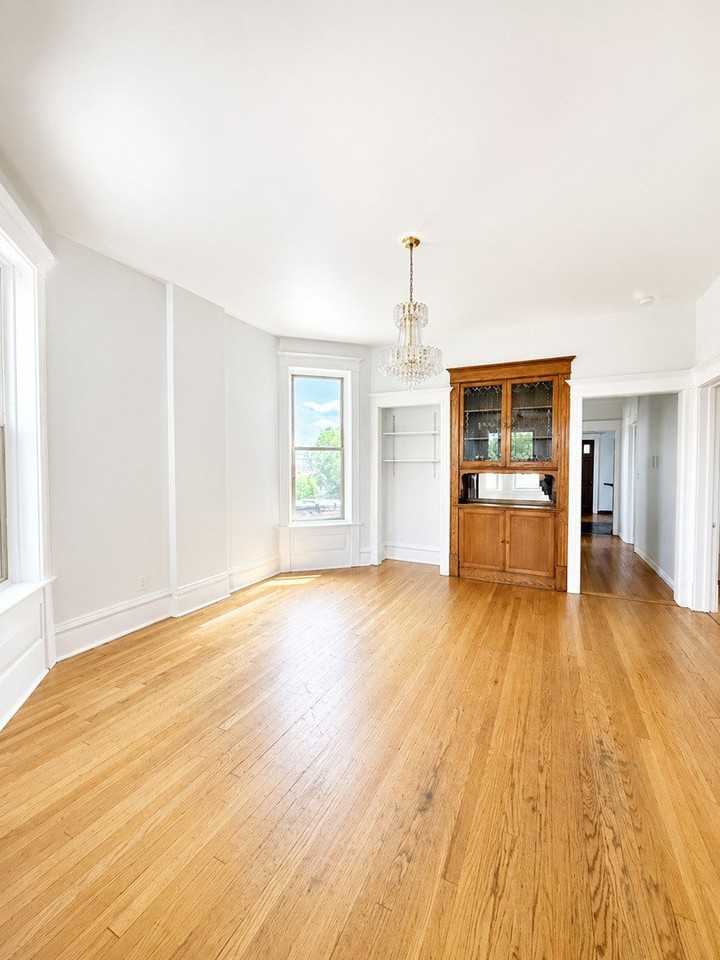 2621 W Crystal St #3 - Photo 5 of 21