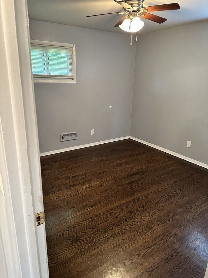 15509 Park Ln - Photo 6 of 11