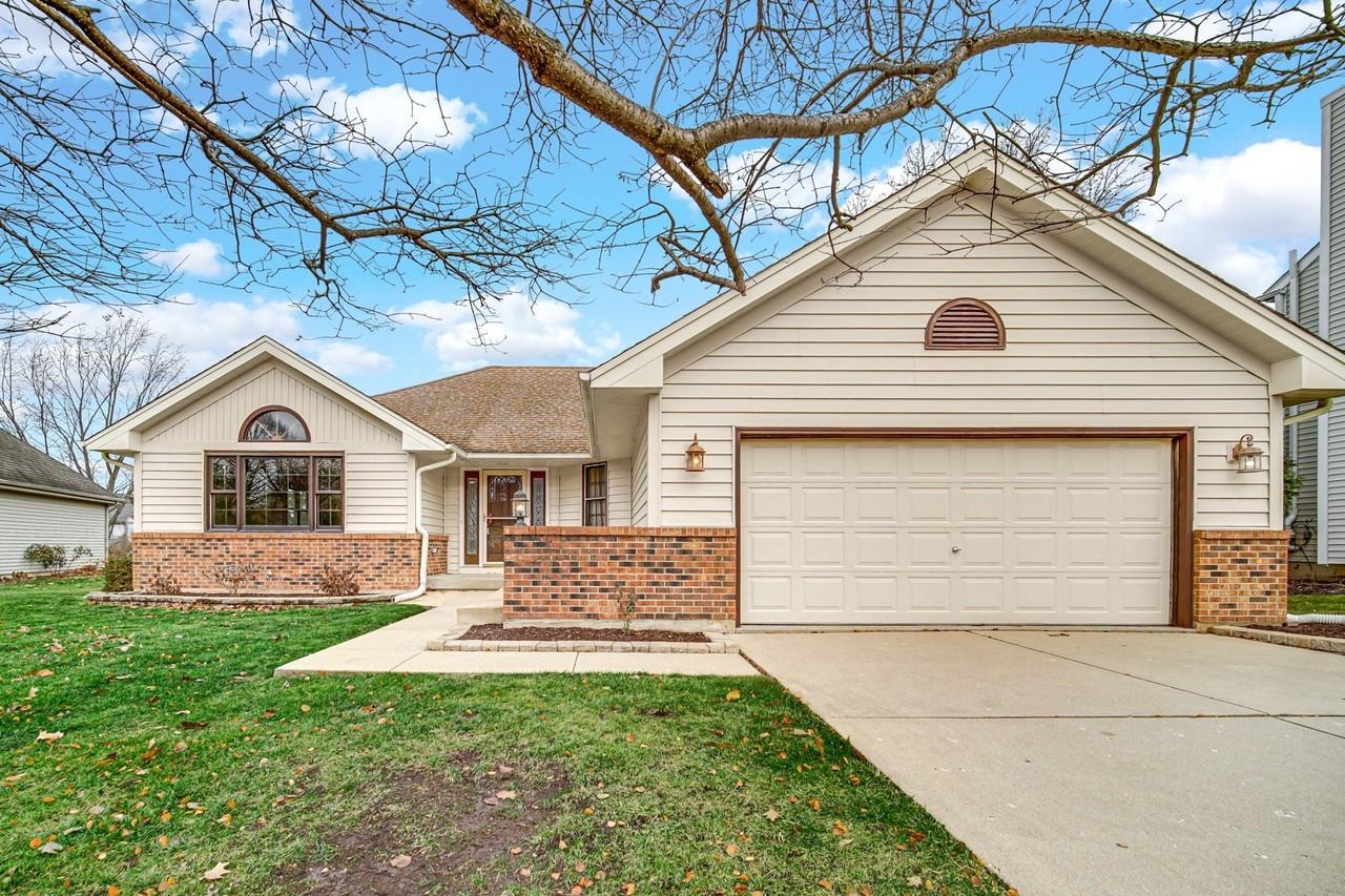 2420 Harbor Ct