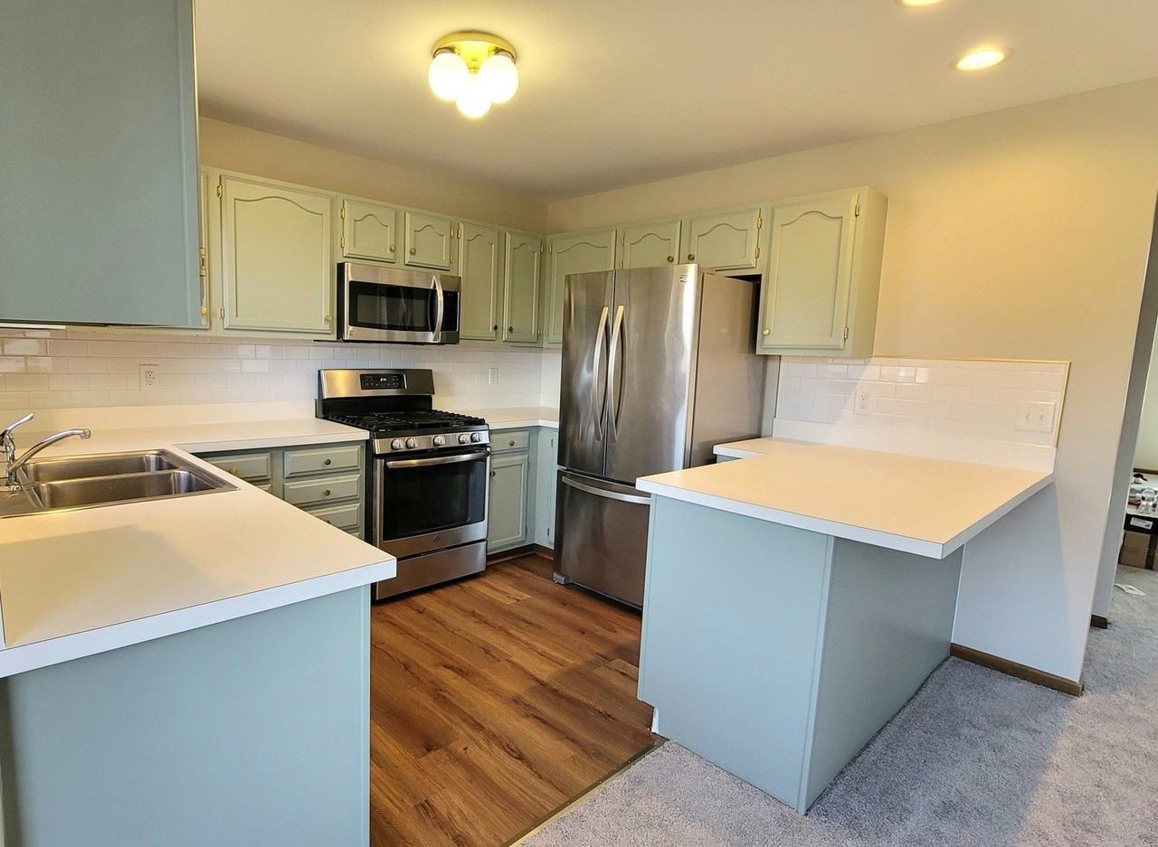2420 Harbor Ct - Photo 7 of 22