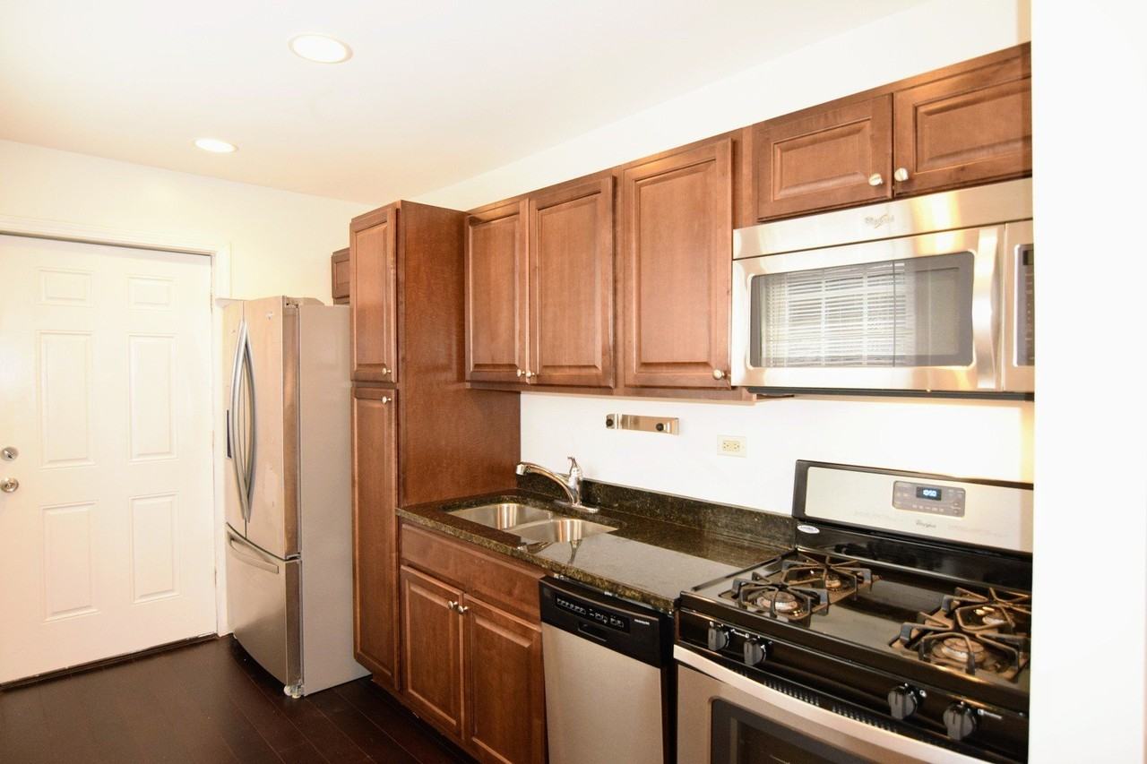 1828 N Bissell St #2 - Photo 6 of 18