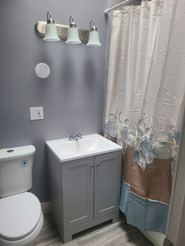 336 Oakwood St - Photo 7 of 15