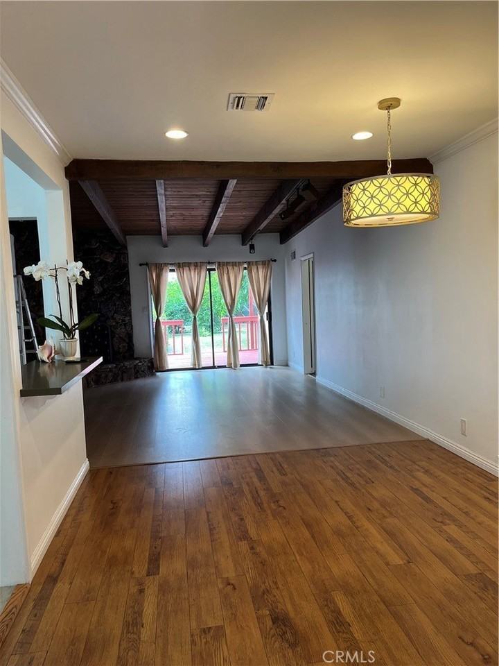 805 S 7th St - Photo 3 of 18