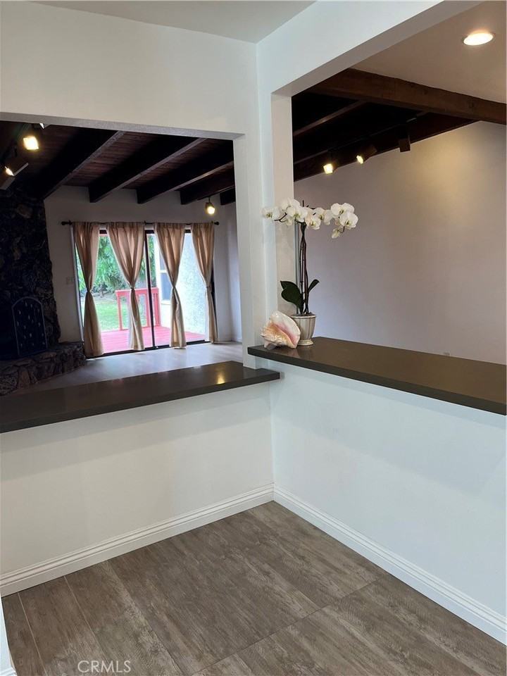805 S 7th St - Photo 5 of 18