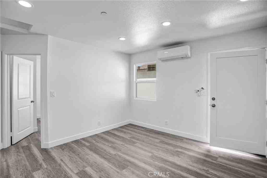 1021 Columbia St #2 - Photo 3 of 15