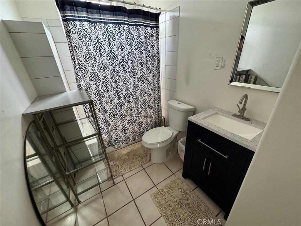 614 E 23rd St - Photo 6 of 32