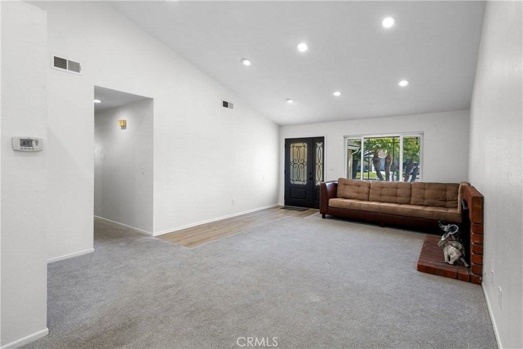 17825 Holmes Ave - Photo 7 of 40
