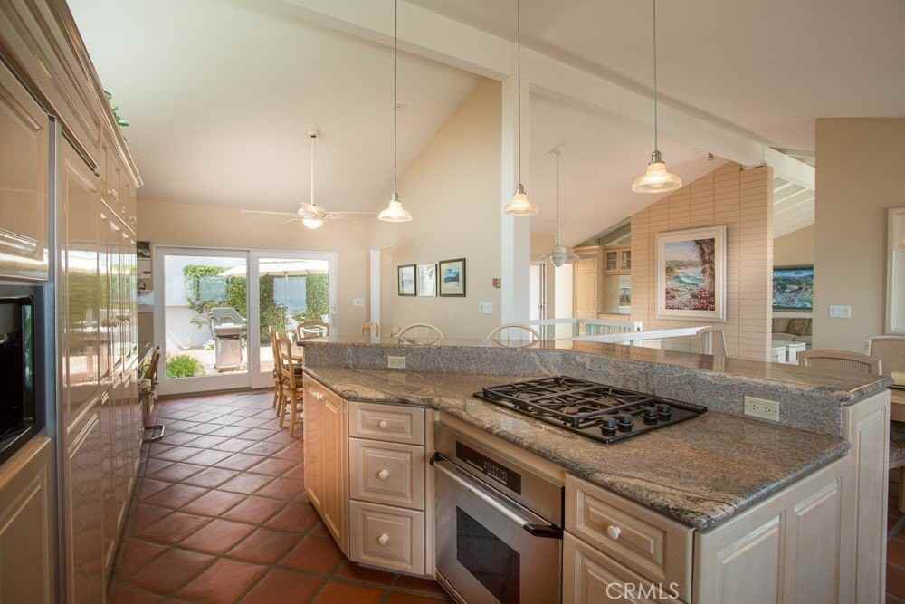 1004 Emerald Bay - Photo 5 of 15