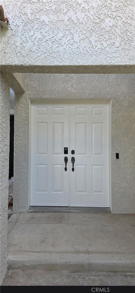 40768 Biscayne Dr - Photo 2 of 11
