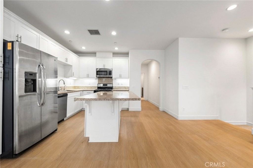 506 S Melrose St - Photo 6 of 36