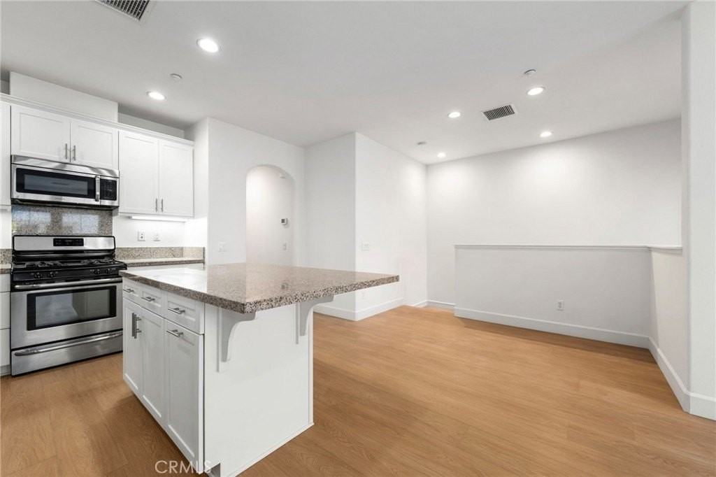 506 S Melrose St - Photo 7 of 36