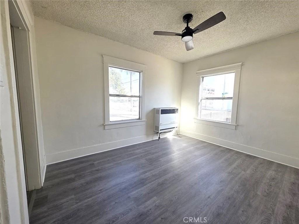 521 N Pomona Ave - Photo 5 of 6