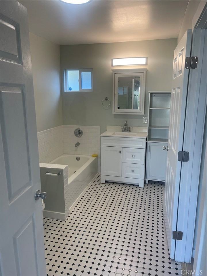1916 1/2 259th Pl - Photo 5 of 12
