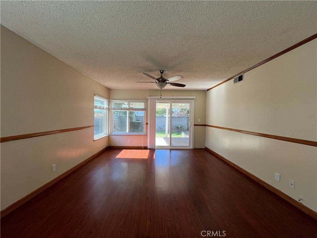 2534 Roxy St - Photo 6 of 18
