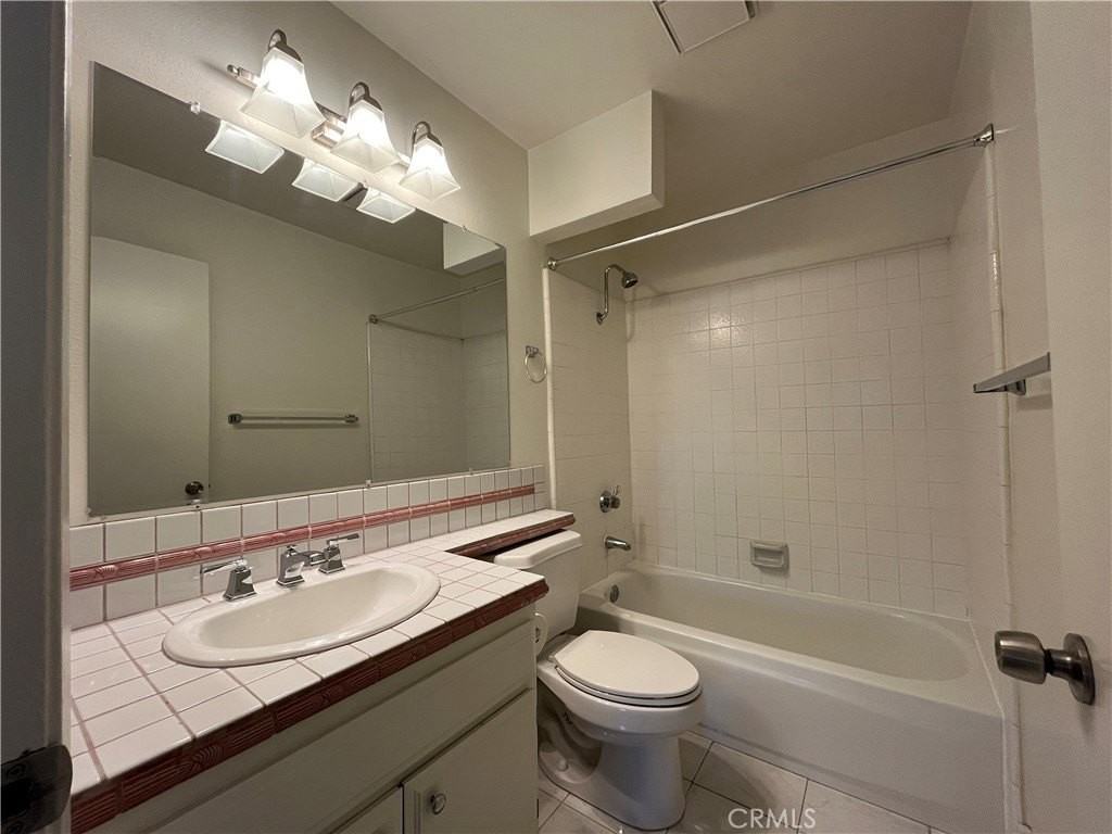 2534 Roxy St - Photo 7 of 18
