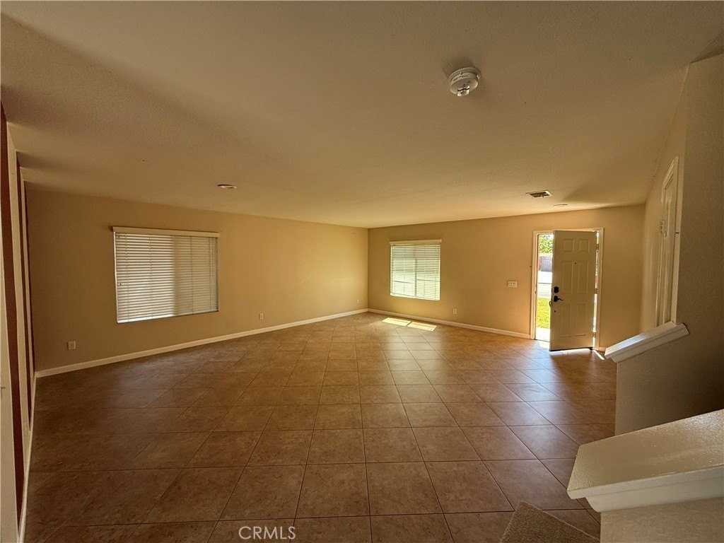 33072 Gypsum St - Photo 2 of 20