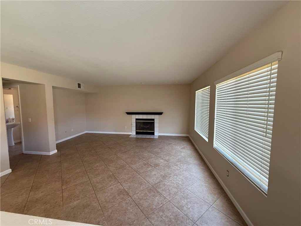 33072 Gypsum St - Photo 3 of 20