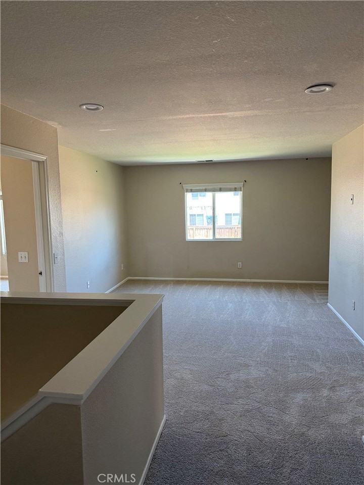 33072 Gypsum St - Photo 6 of 20
