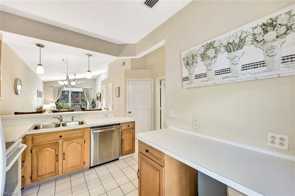 8228 Twelve Oaks Cir #323 - Photo 6 of 26