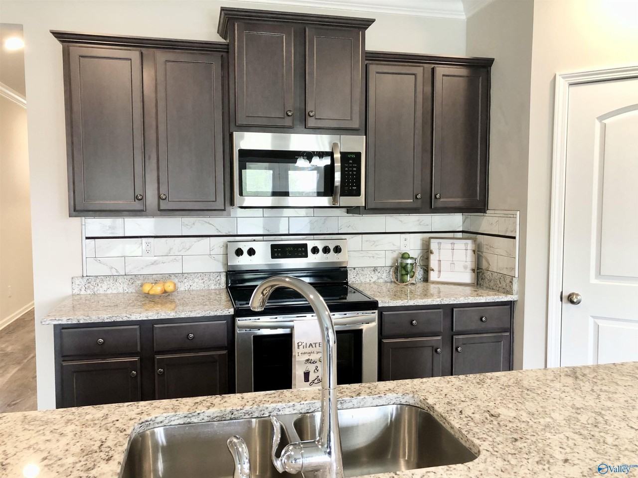 14604 London Ln - Photo 2 of 20