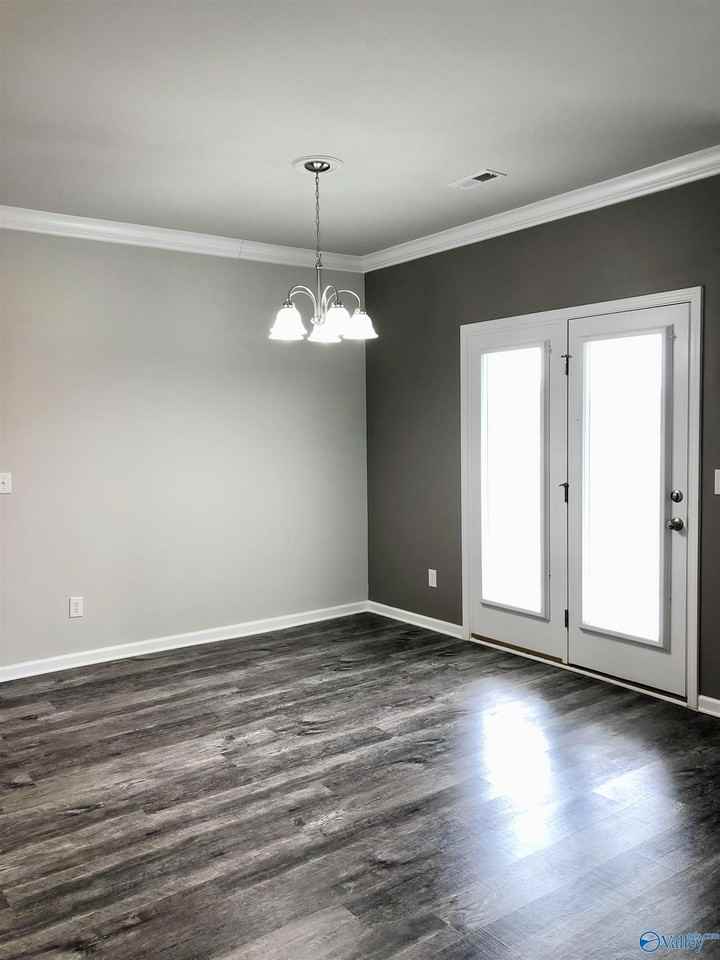 14604 London Ln - Photo 5 of 20