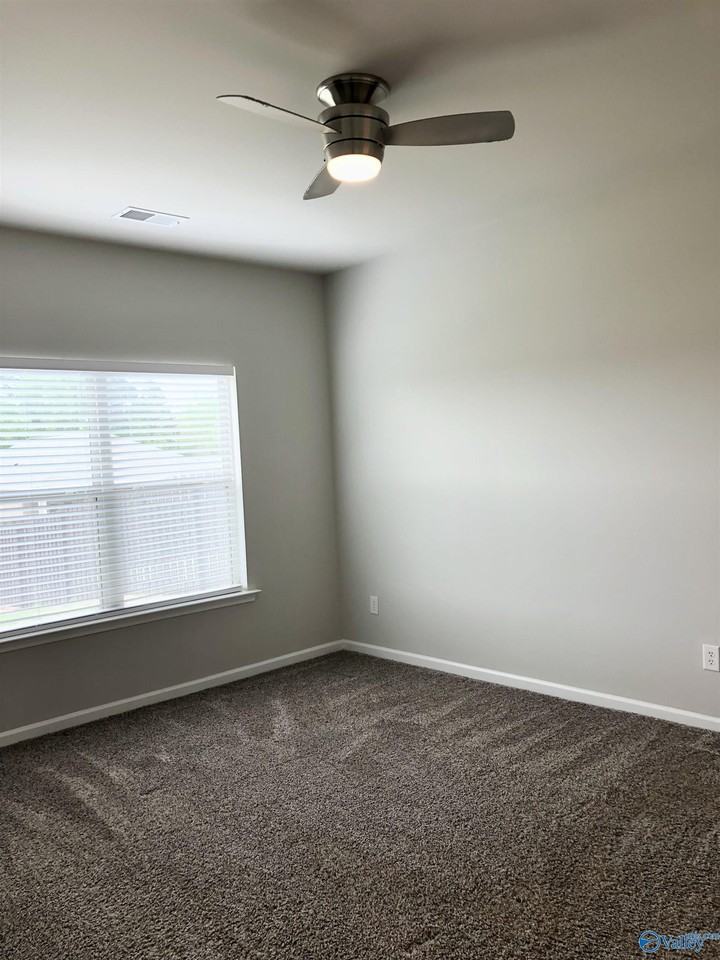14604 London Ln - Photo 7 of 20