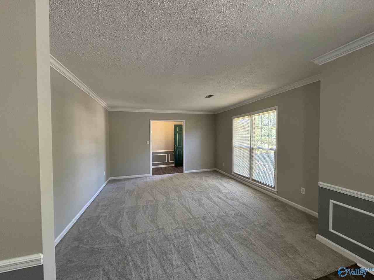 2705 Willena Dr Se - Photo 5 of 34