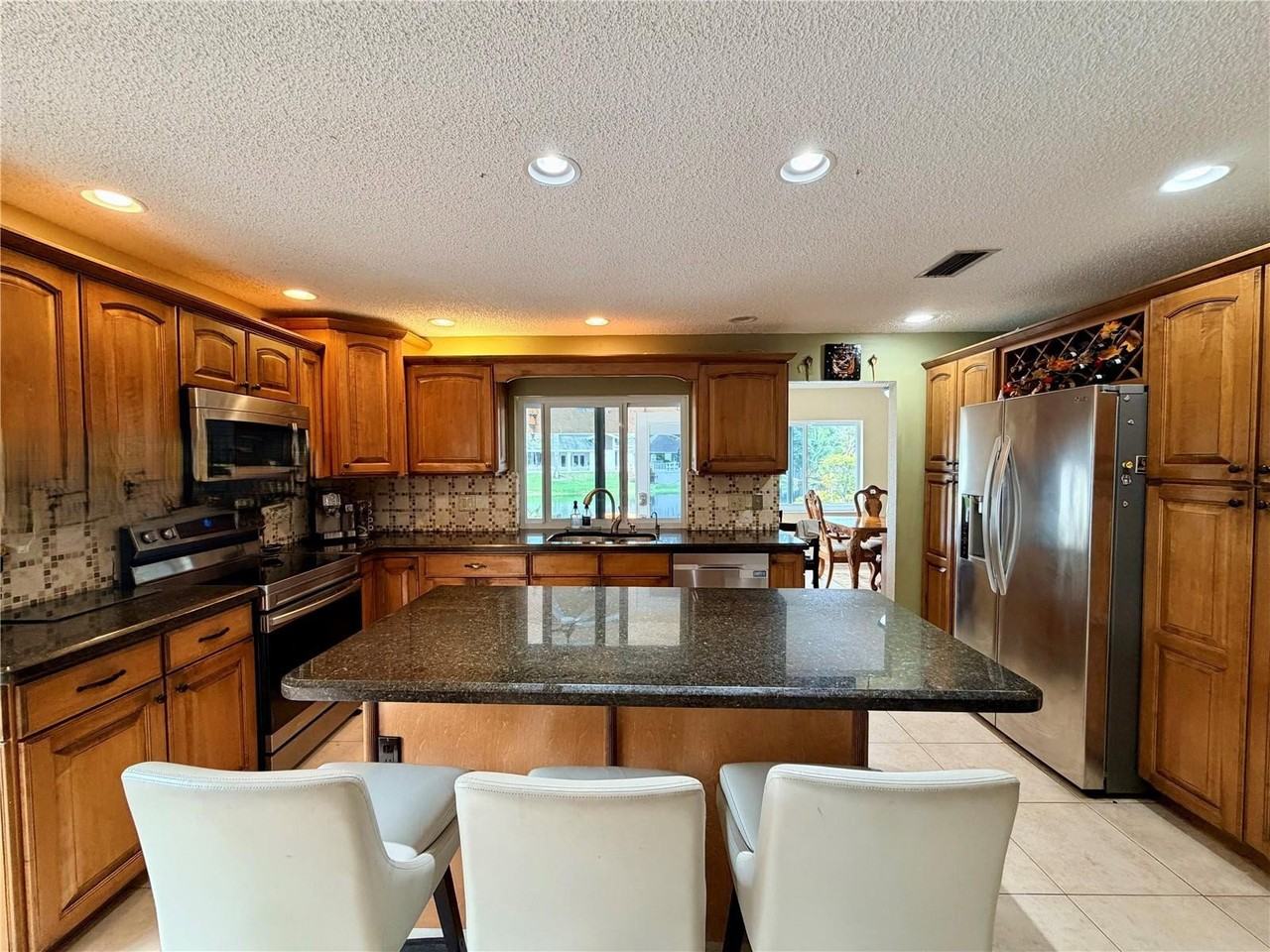 2865 Begonia Way - Photo 3 of 5