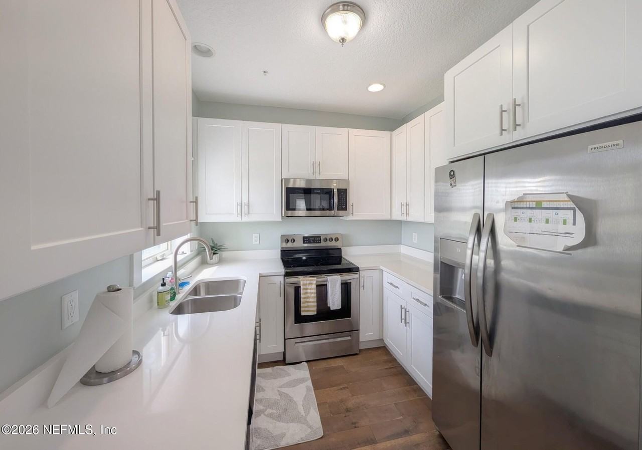 361 Ahern St #15 - Photo 3 of 16