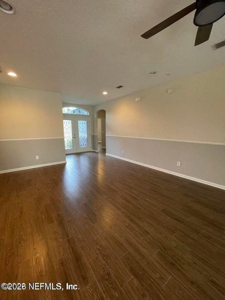 81051 Leeside Ct - Photo 3 of 30