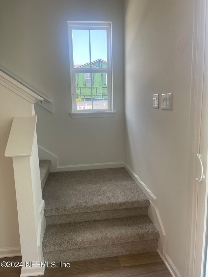21 Mellowood Ln - Photo 7 of 50