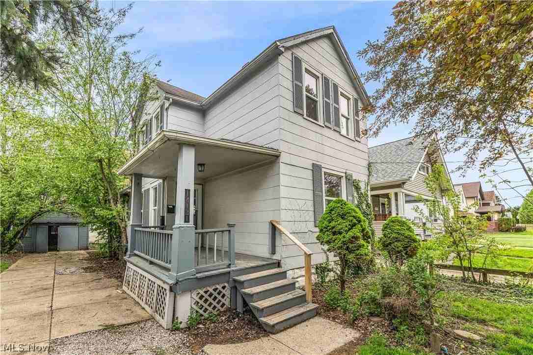 14131 Berwyn Ave - Photo 2 of 25
