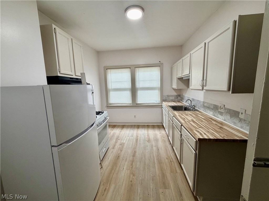 3430 Beechwood Ave - Photo 6 of 36
