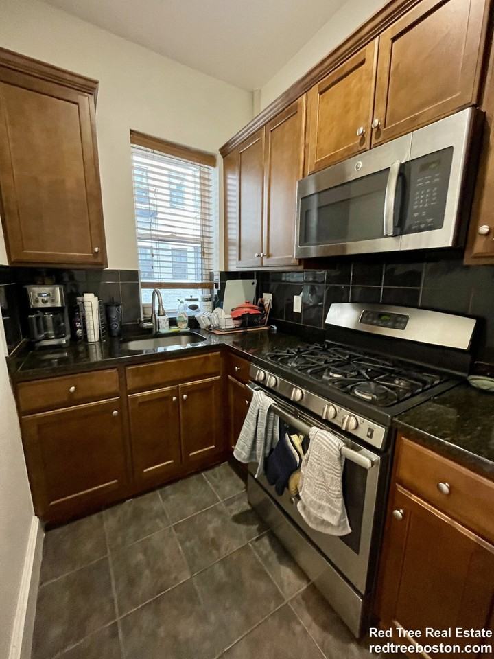 1564 Commonwealth Ave #U5 - Photo 4 of 8