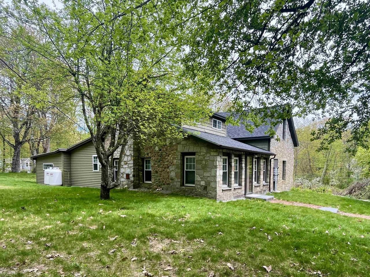 109 Ministerial Rd - Photo 4 of 49