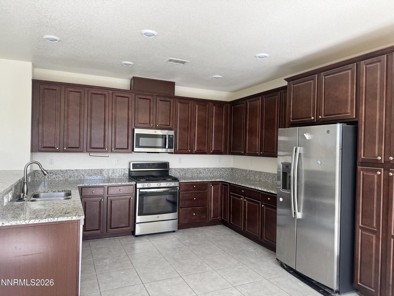 1106 Lahontan Dr - Photo 2 of 9