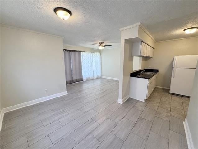 1913 Indiana Ave - Photo 4 of 16