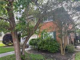 featured image of 6552 Milne Blvd