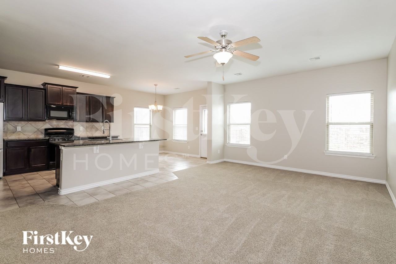 10220 Nw 24th Ter - Photo 2 of 19