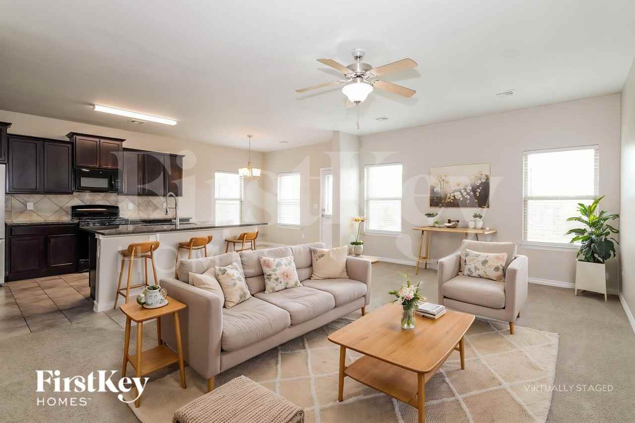 10220 Nw 24th Ter - Photo 3 of 19