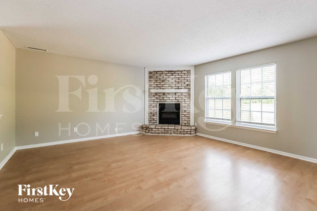 8636 Aylesworth Dr - Photo 2 of 19